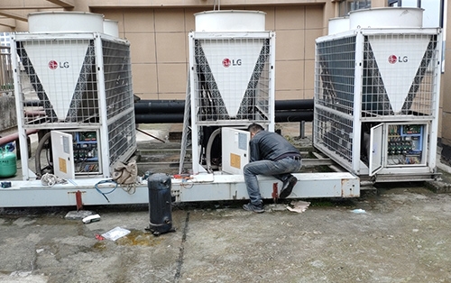 重庆哪里有专业便宜的空调维修.jpg